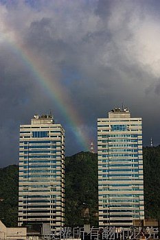 台北的彩虹 & 大樓