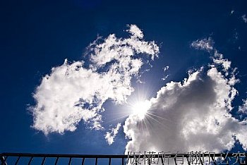 撥雲見日 雲彩