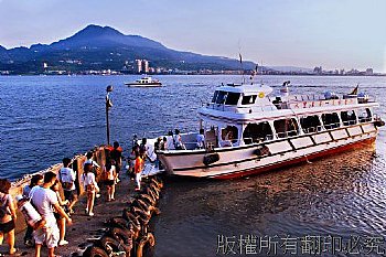 淡水油車口碼頭渡輪