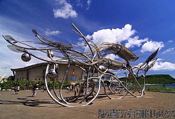 海生館大王魷魚雕像