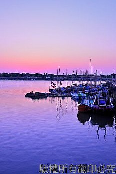 夕陽餘暉...水面倒影~