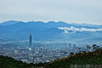 雲 101大樓 天空雲彩 山巒 晨昏